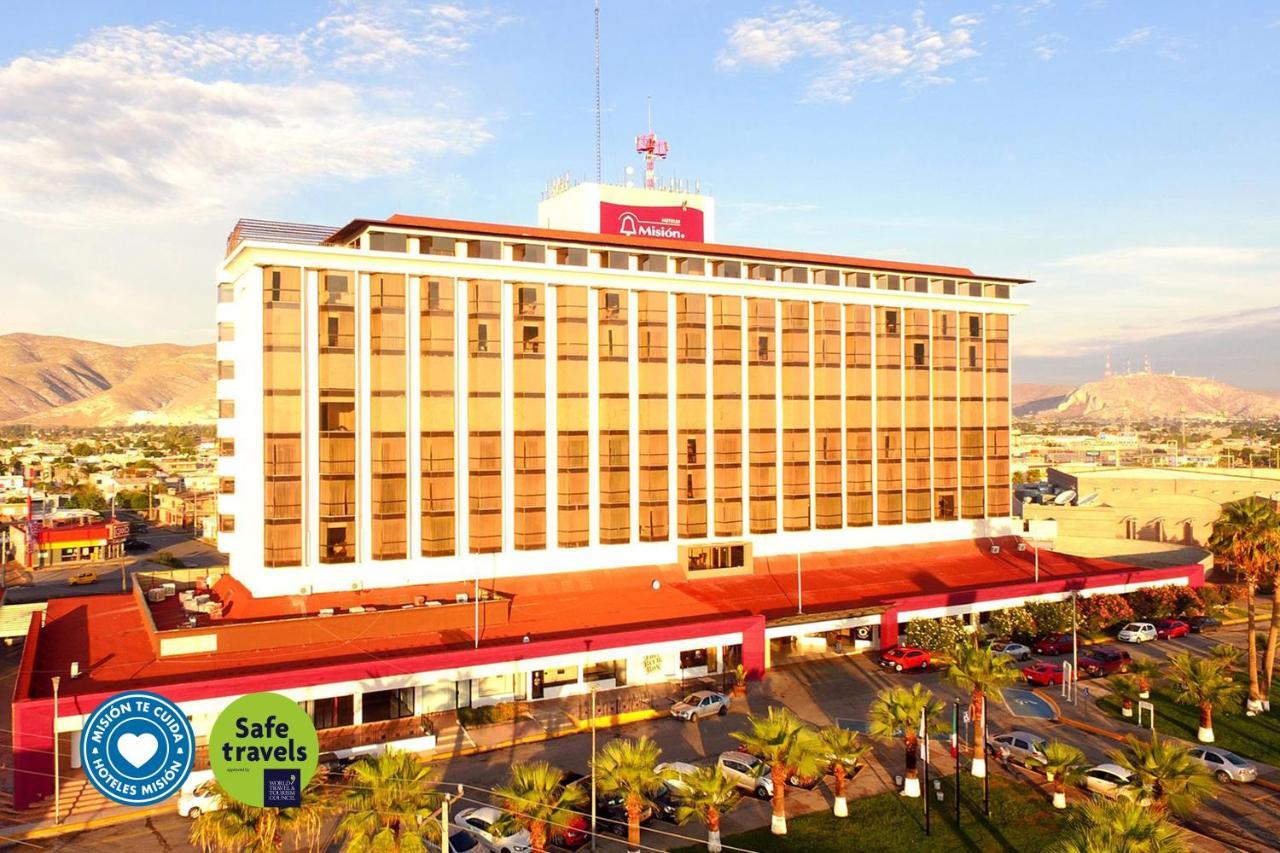 Mision Torreon Hotel Exterior photo
