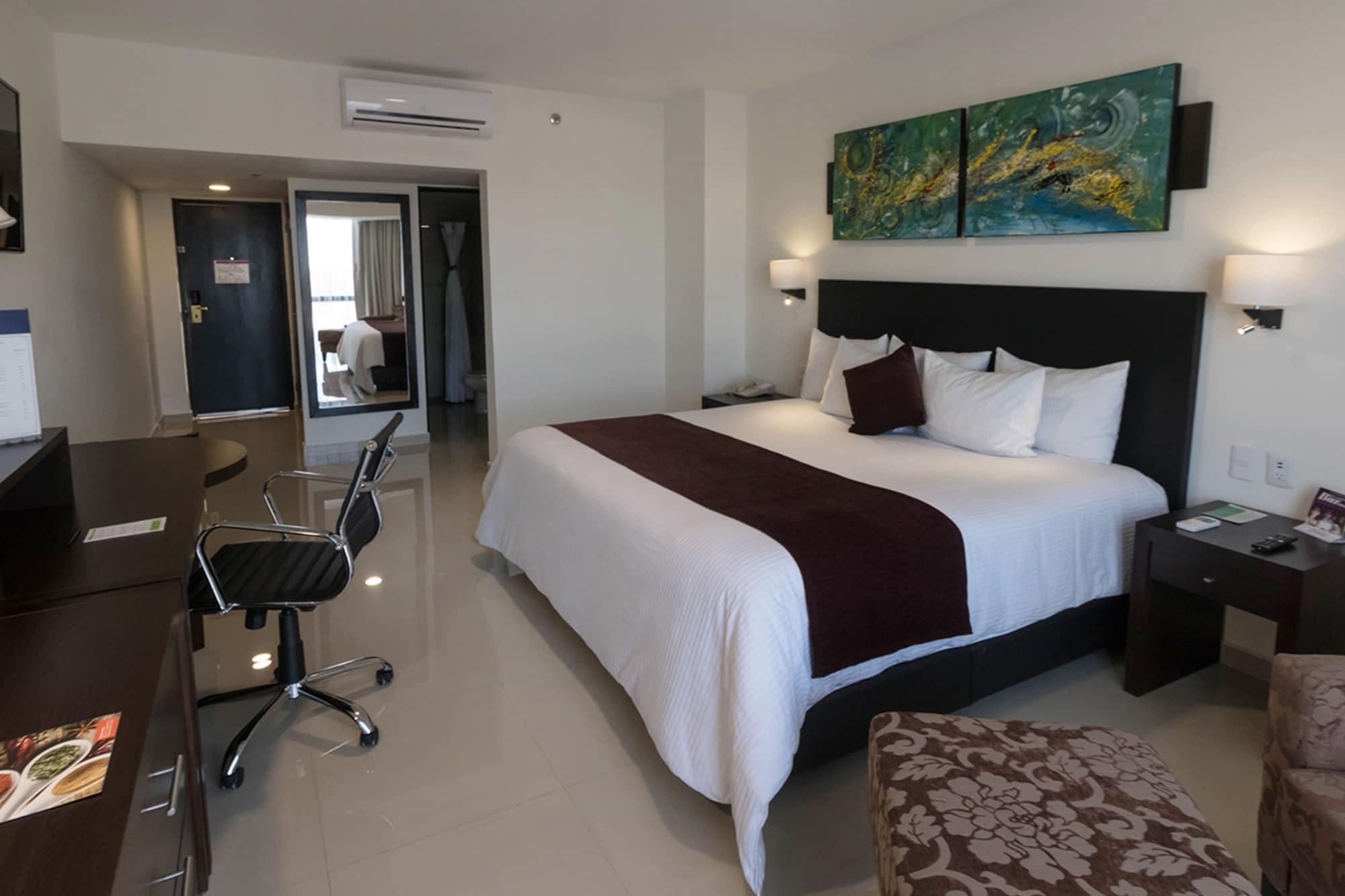 Mision Torreon Hotel Exterior photo