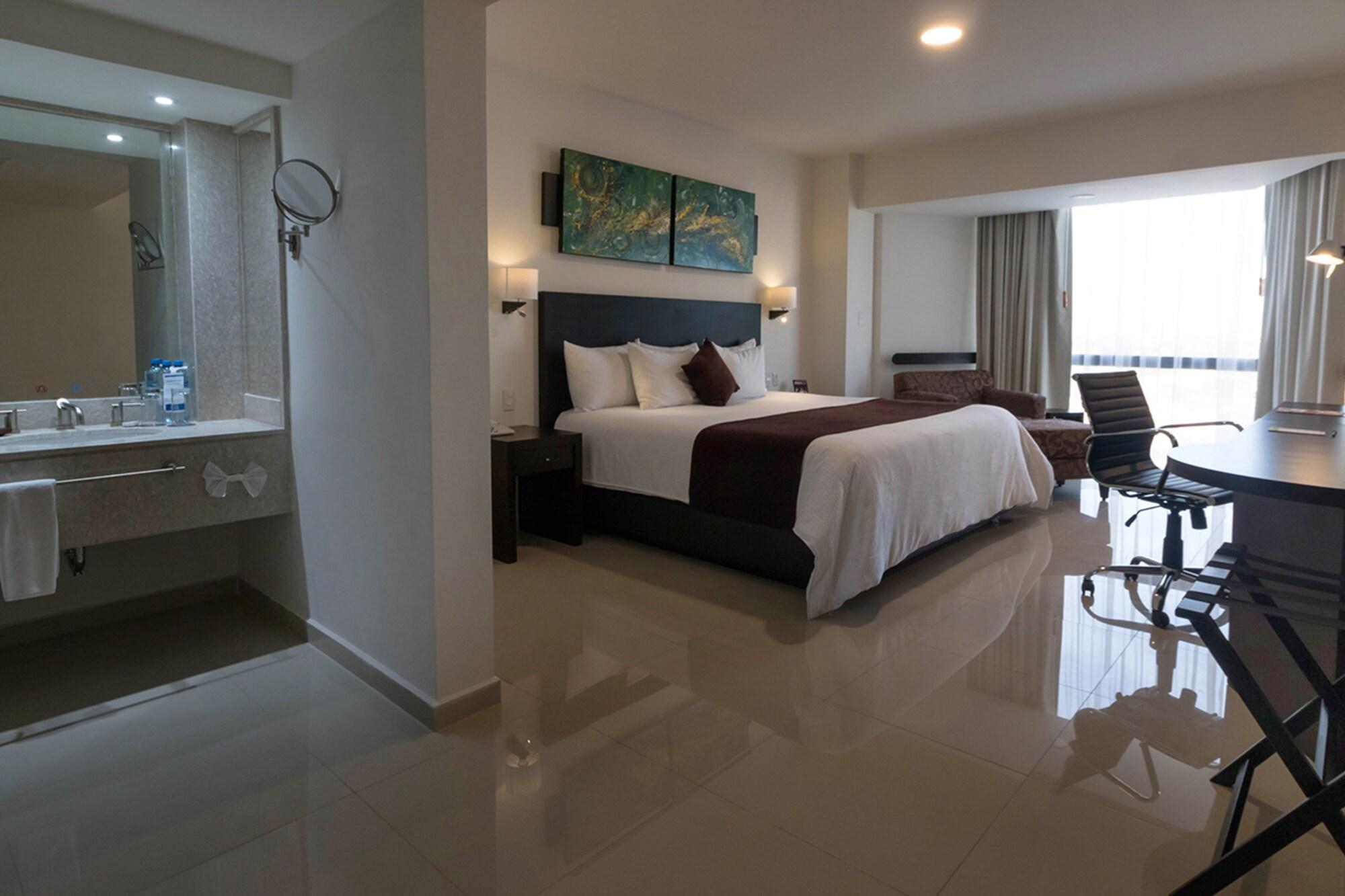 Mision Torreon Hotel Exterior photo