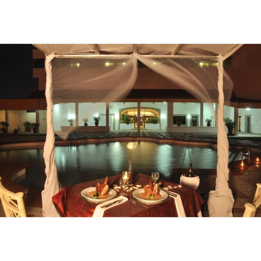 Mision Torreon Hotel Exterior photo