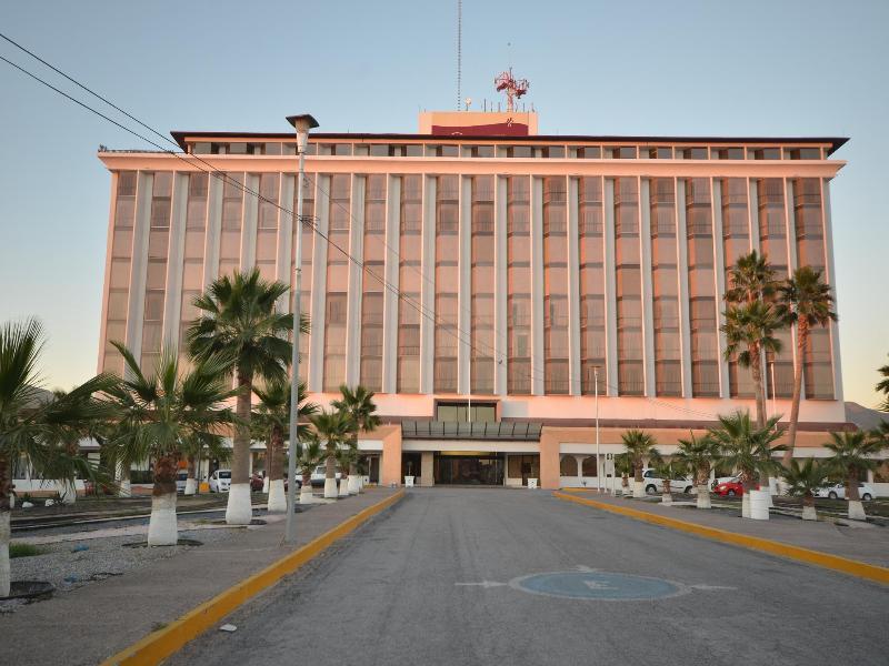 Mision Torreon Hotel Exterior photo