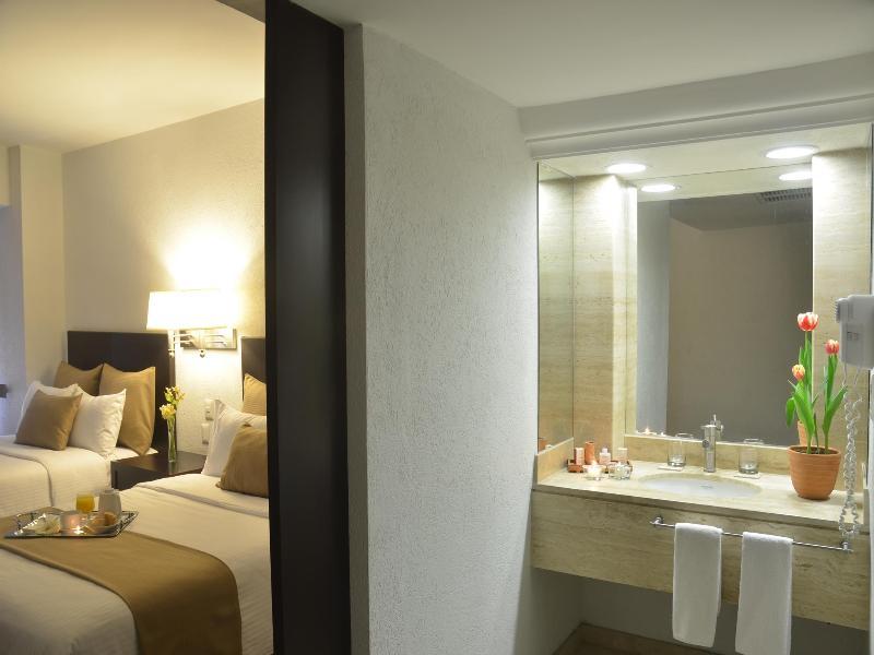 Mision Torreon Hotel Exterior photo