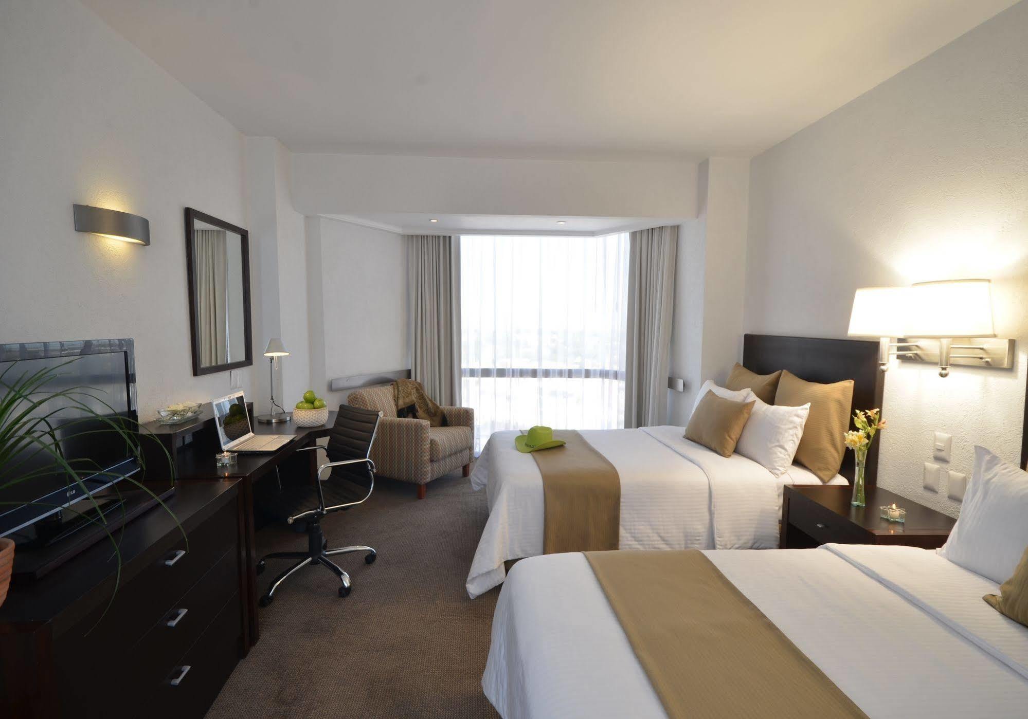 Mision Torreon Hotel Exterior photo