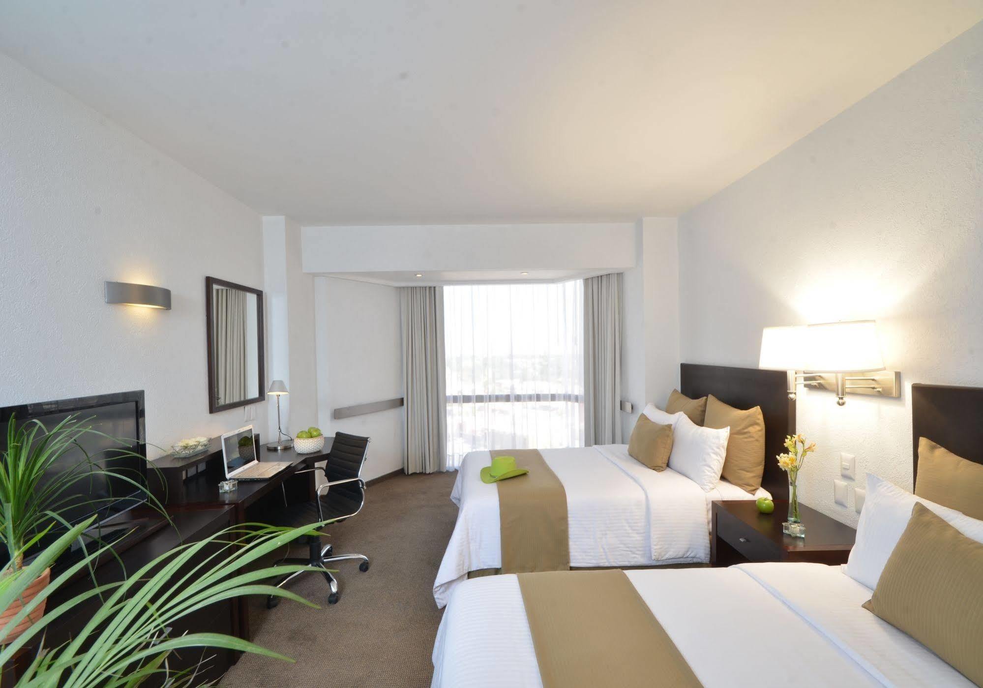 Mision Torreon Hotel Exterior photo