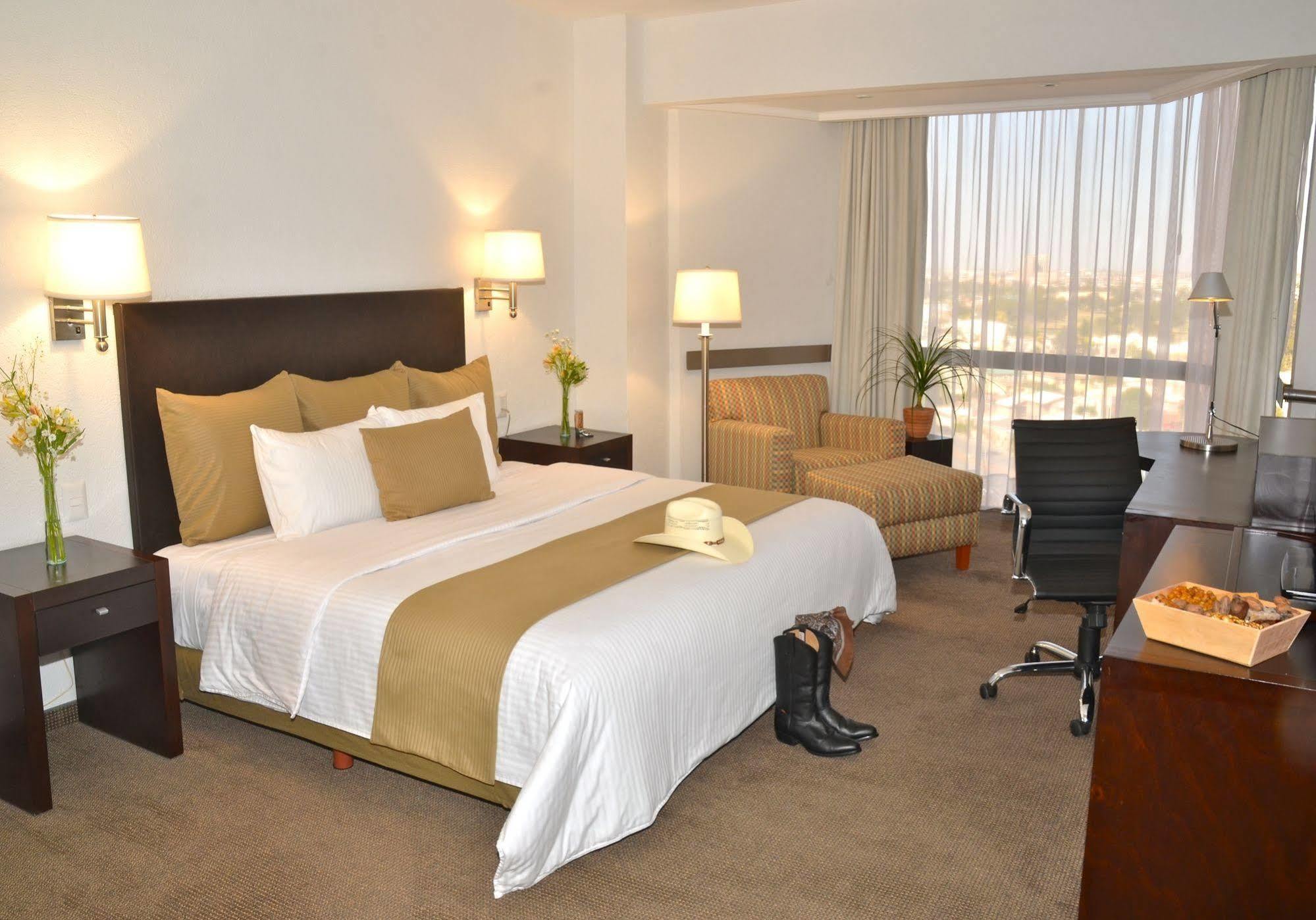 Mision Torreon Hotel Exterior photo