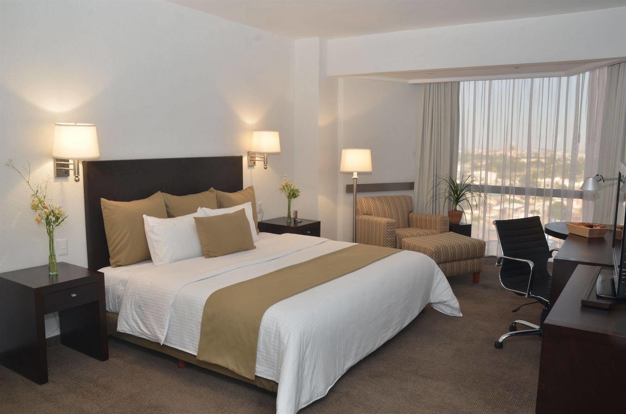 Mision Torreon Hotel Exterior photo